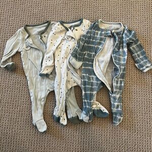 Cloud Island - Newborn 3 pack of onesies, washed & clean - ready for a new baby